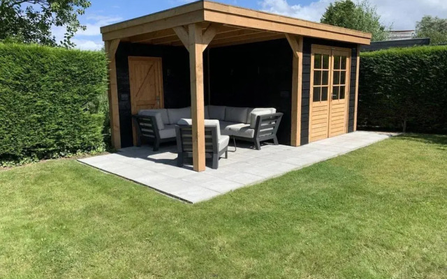Lovely Bungalow With Garden