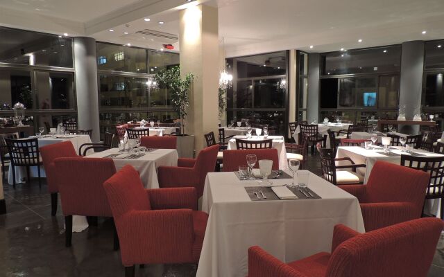 Premium Tower Suites San Luis