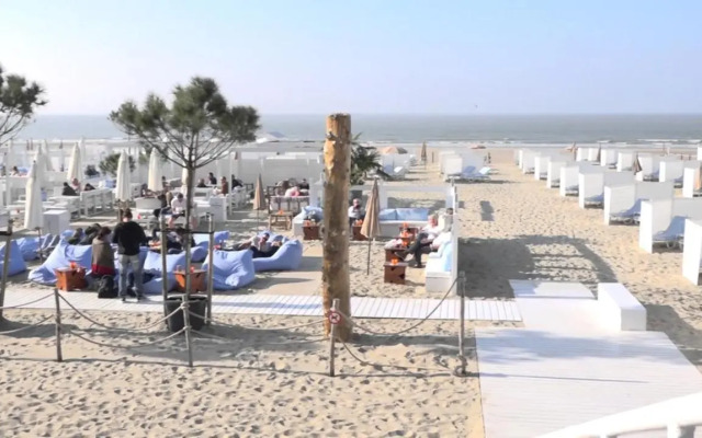 Value stay in apartment 100m from beach promenade
