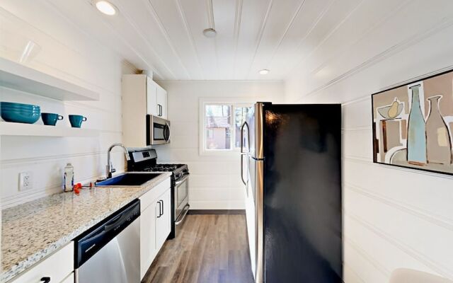 4093 Manzanita Ave Cabin Unit 3