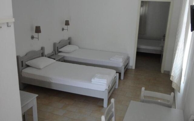 Lianos Hotel & Apartments