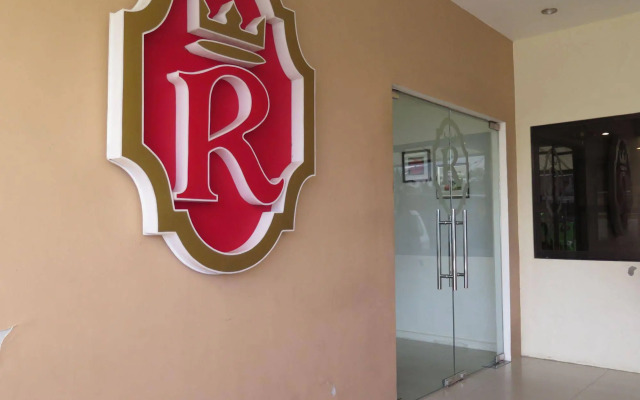 Royale House Hotel Davao powered by Cocotel