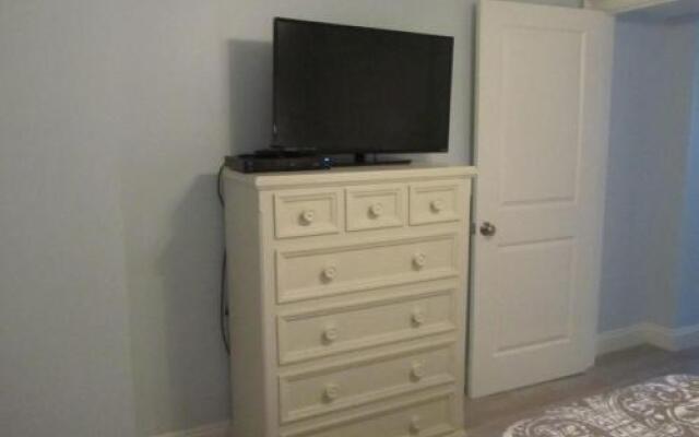 Tropical Winds Unit 701