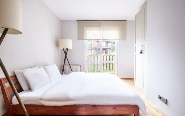 Sleek Villa With Backyard and Sapanca Lake View