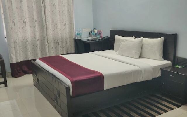 OYO 14500 Hotel Hill View Guest House Gachibowli