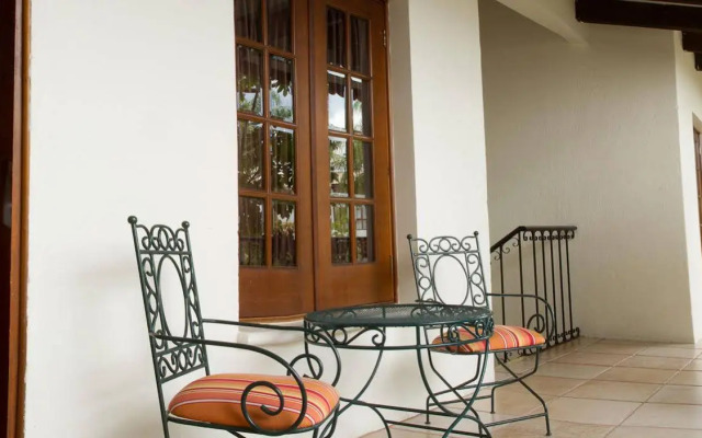Casa de Adobe Gallery & Luxury Boutique