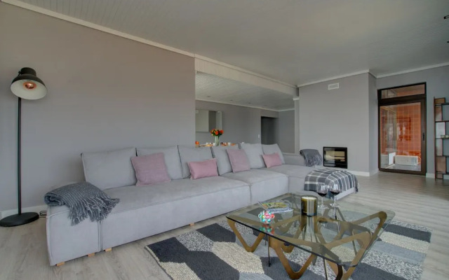 Ocean Blue Apartment & Studio