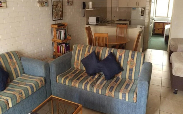 Trickett Gardens Holiday Inn