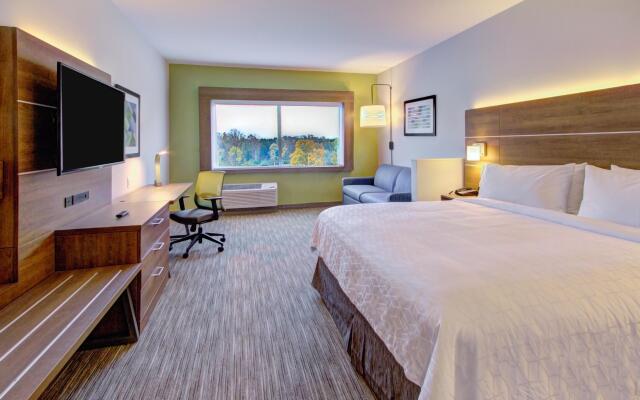 Holiday Inn Express & Suites Charlotte Southwest by IHG