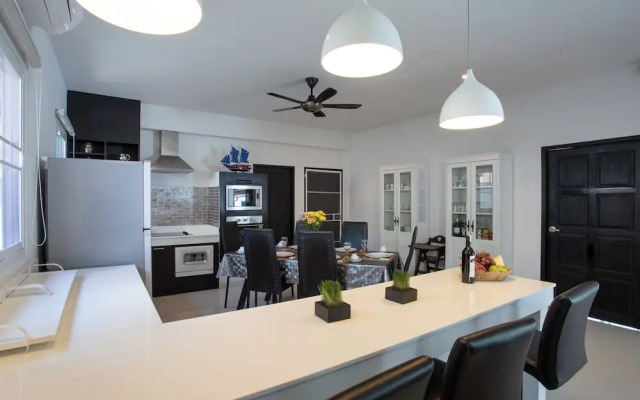Modern Elegance 3BR Pool Villa Marine
