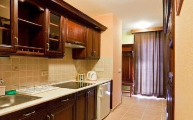 Tó apartmanházak
