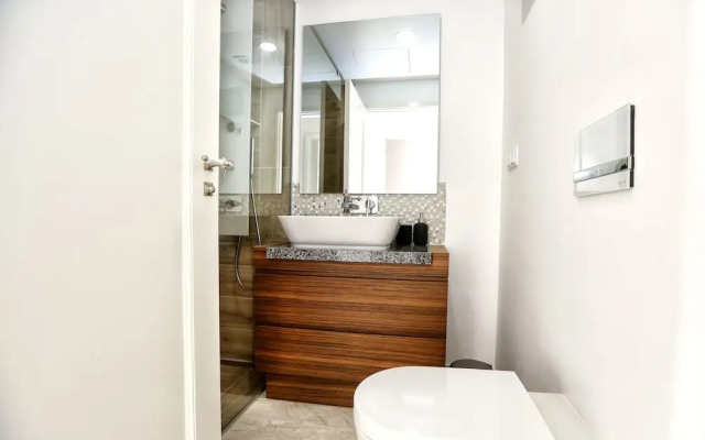 Green Essence Duplex in Faro by Misha s Place