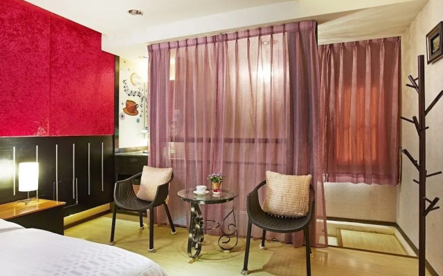 Prague Spring Boutique Motel