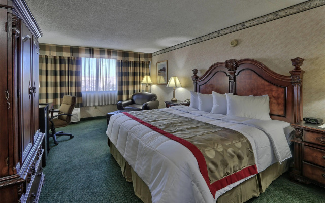Ramada Plaza by Wyndham Albuquerque Midtown