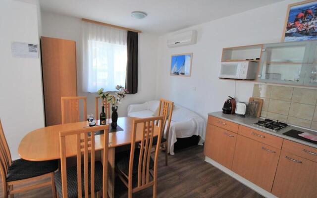 Nautica Apartments