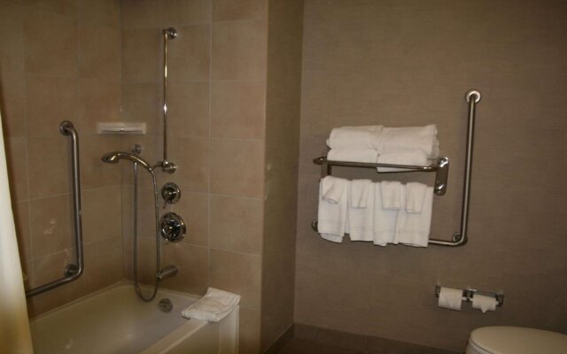 Hampton Inn & Suites Barrie