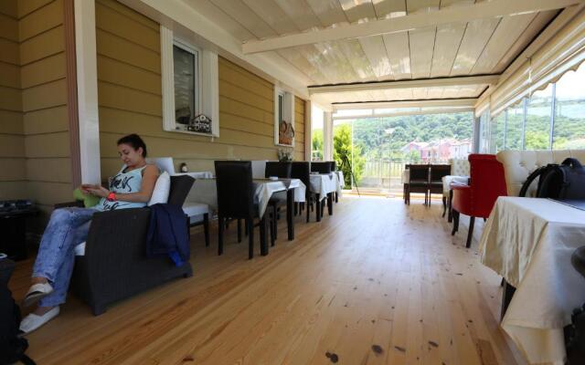 Assortie La Villa Hotel