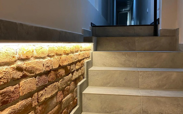 Theater Guesthouse with Parking