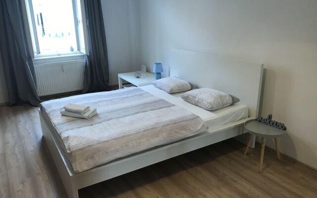 Slavojova ApartMeet