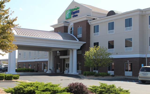 Holiday Inn Express & Suites Sedalia, an IHG Hotel