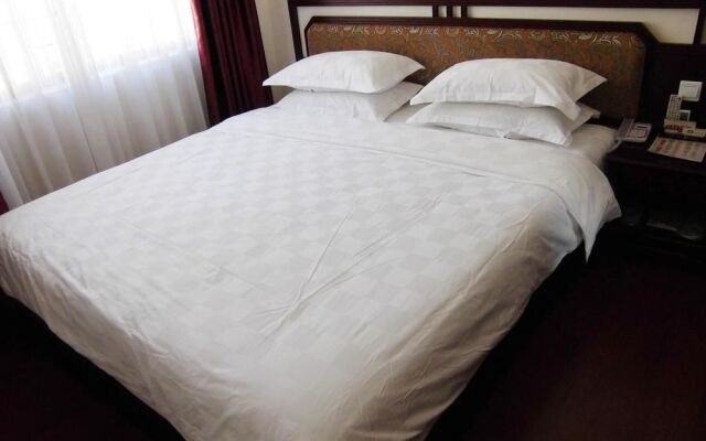 Yifeicui Villa Hotel - Tengchong