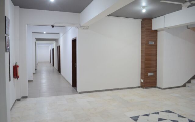 Hotel Ashray Inn Express