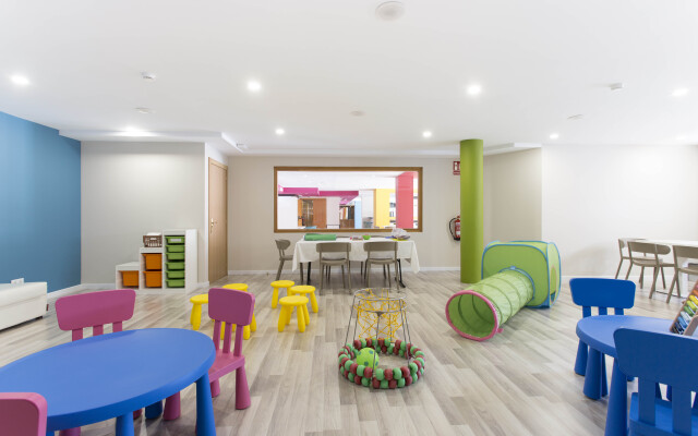 Acuasol Aparthotel 