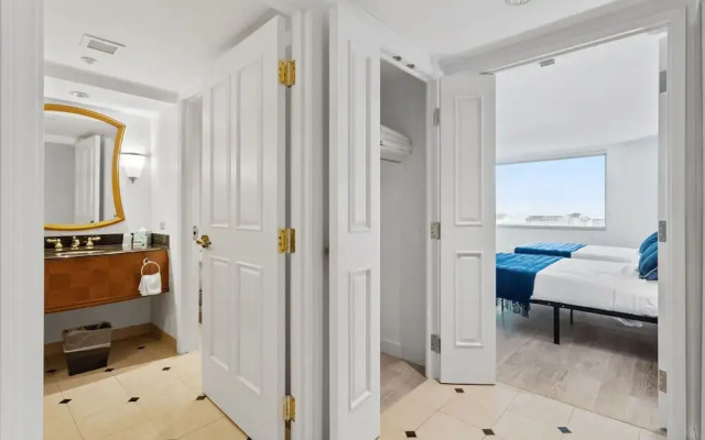 Two Beachfront Stylish CozySuites