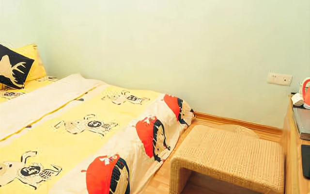 Yijia Theme Apartment