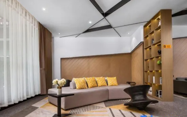 IU Hotel (Caiyun City Branch, Ruili Fortune Plaza)