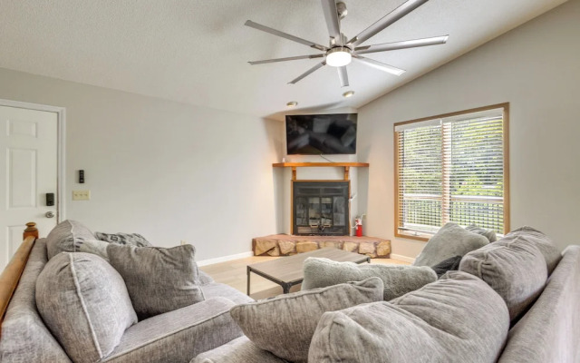 Lakefront Family Home 13 Mi From Gateway Arch!