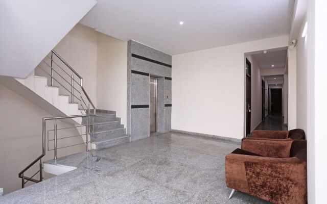 OYO 9381 DLF Cyber City