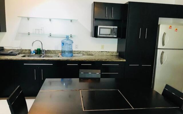 Tendenza 5 Mins From 5th Ave Cocobongo