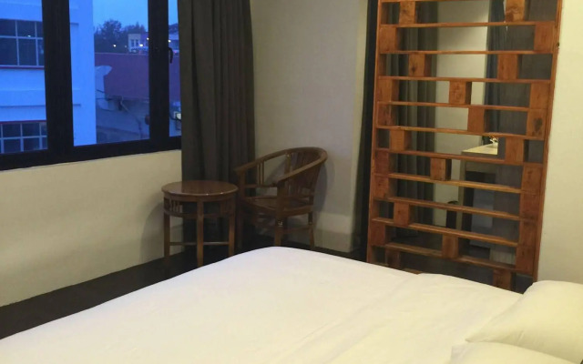 The Oikos Hotel
