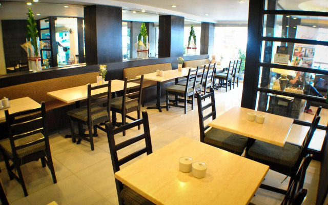 Fersal Hotel Neptune Makati