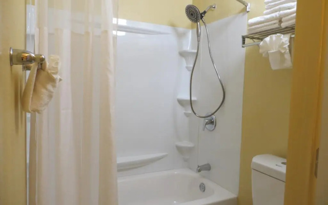 Grand Hotel Orlando at Universal Blvd - Shuttle to Theme Parks