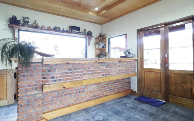 Alloyna Country Cottage