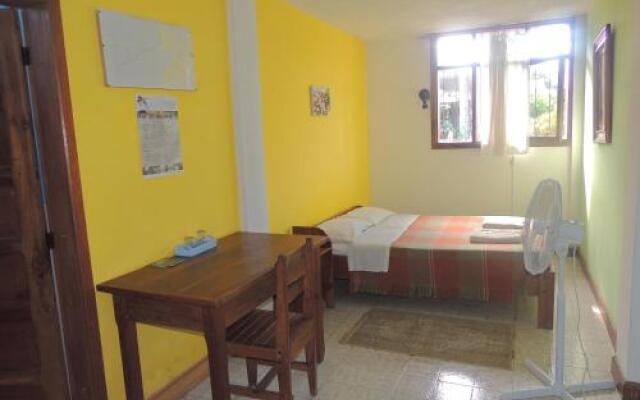 Hostal Albergue Español