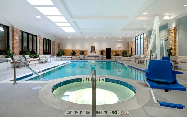 Embassy Suites by Hilton Jacksonville Baymeadows