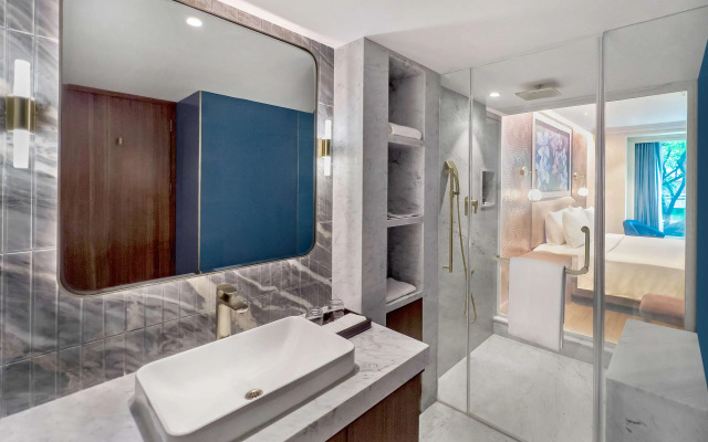 Radisson Blu Hotel & Suites GRT Chennai
