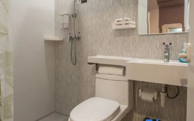 Grace Inn Chain Hotel (Linyi Tongda Road Wang Xizhi Former Residence) – Bathroom – Linyi