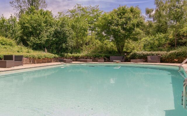 Quaint Mansion in Aquitaine estate with private garden