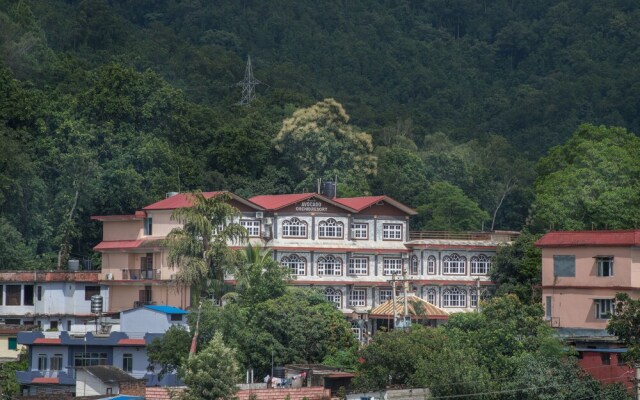 Avocado and Orchid Resort