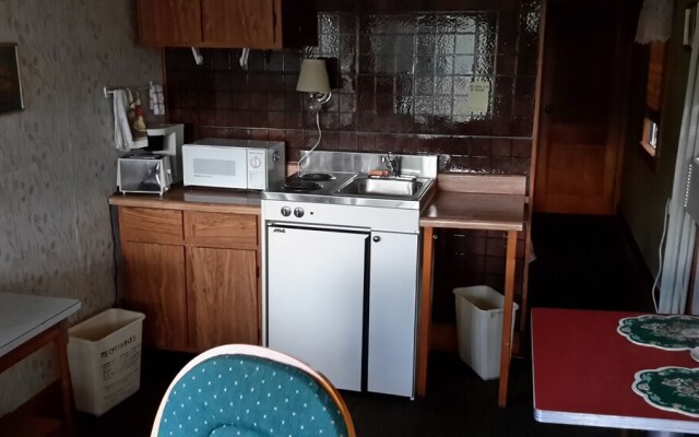 Sunset Mountain Lodge