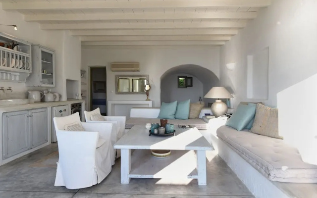 Ochre Dream Beach & Sunset villa Naousa
