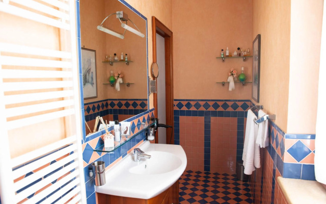 Viale Villa Arianna, 8