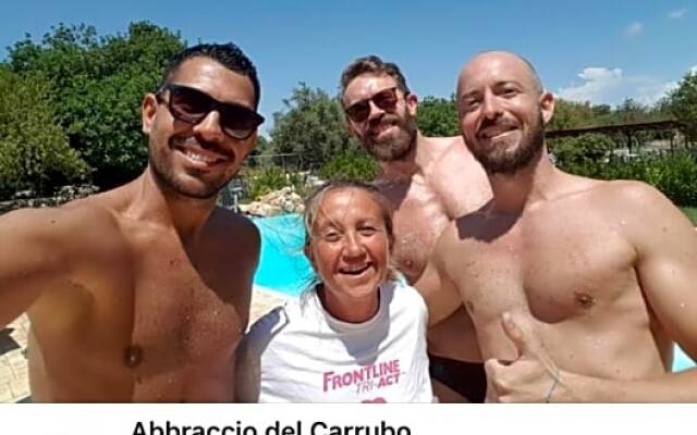 Abbraccio del Carrubo