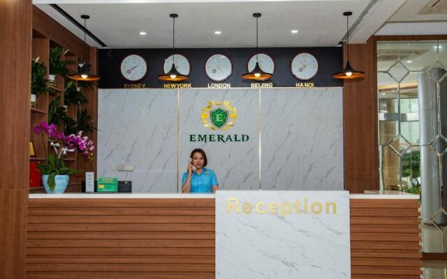 Emerald Hotel Cat Ba
