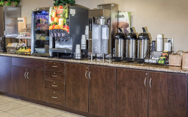 Microtel Inn & Suites by Wyndham Jacksonville Airport