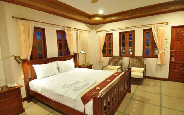 Chalong Villa Resort & Spa